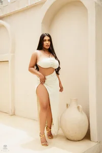 Kendall-Moll𝐆𝐎𝐃𝐃𝐄𝐒𝐒 𝐎𝐍 𝐄𝐀𝐑𝐓𝐇👑图片