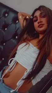 Amber_Rose06 Public Pic 3