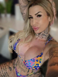 AmandaHard Public Foto 3