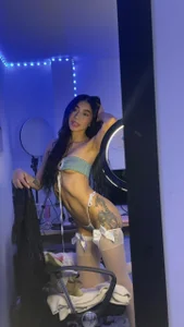 If you miss me, come see my photos and jerk off thinking about me de JulietaCheerr  Imagens