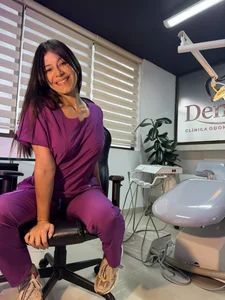 iris_cuteface Your horny dentist girl Pic 3
