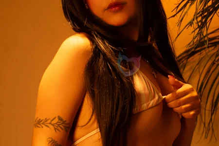 PetiteSalome A very hot summer Pic 6