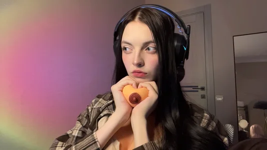 ReikoBartone Want to see some boob?) Foto 5