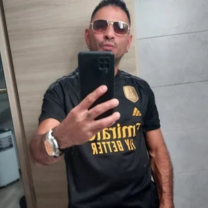 yoahotpetrafiery Public Pic 2