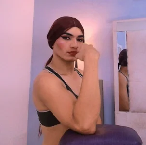 Emily_Castillo_1 Body hot Pic