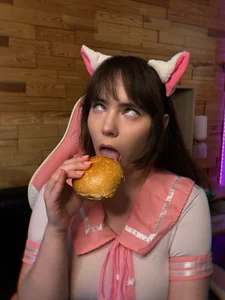 YukiNort I can has cheezburger? Pic