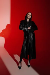 ArinaKubrickのhot energy absorbs the viewersの枚の写真