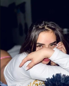 Zdjęcia Abril_Velvet_a_ Public:  2