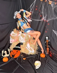 nahiara_santana Trick or treat, Happy Halloween 🫦🤤🐈‍⬛🎃😈🍆 Pic