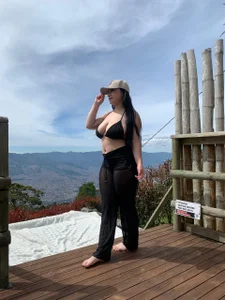 Zdjęcia cloe_weiss Sunbathing:  9