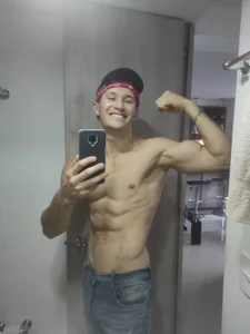 AxelFairchaild: More about me ( 3 фото)