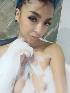 nia-malkova Nia's life Pic 2