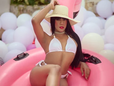 IsabellaDarrell_ts pool day Pic 4