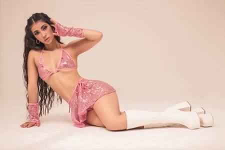 RebeccaBaxter kullanıcısının Tender girl albümü -  4 fotoğraf