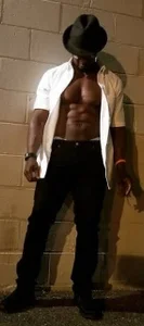 Mr_London33 Public Pic 2