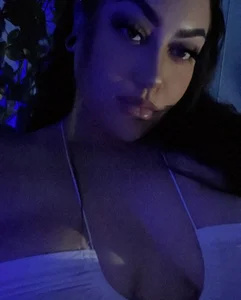 honeeyyy_pot Public slika 7