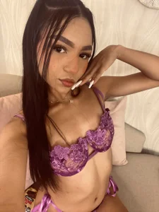 britanny_77 soft caramel candy Pic 3