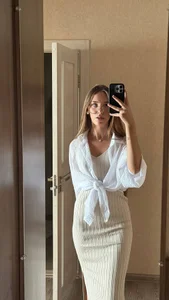 AshleighGrovier Public Pic 2