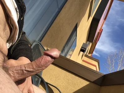 SmokingSloth Public зображення 4