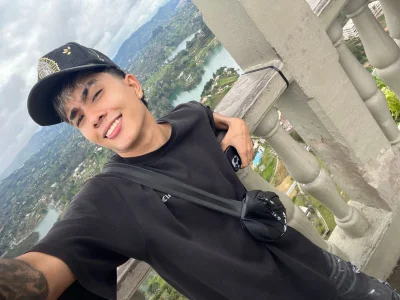 hello de YOSEPH_20  Imagens