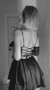 KelsieKrieser Black dress Immagine  3