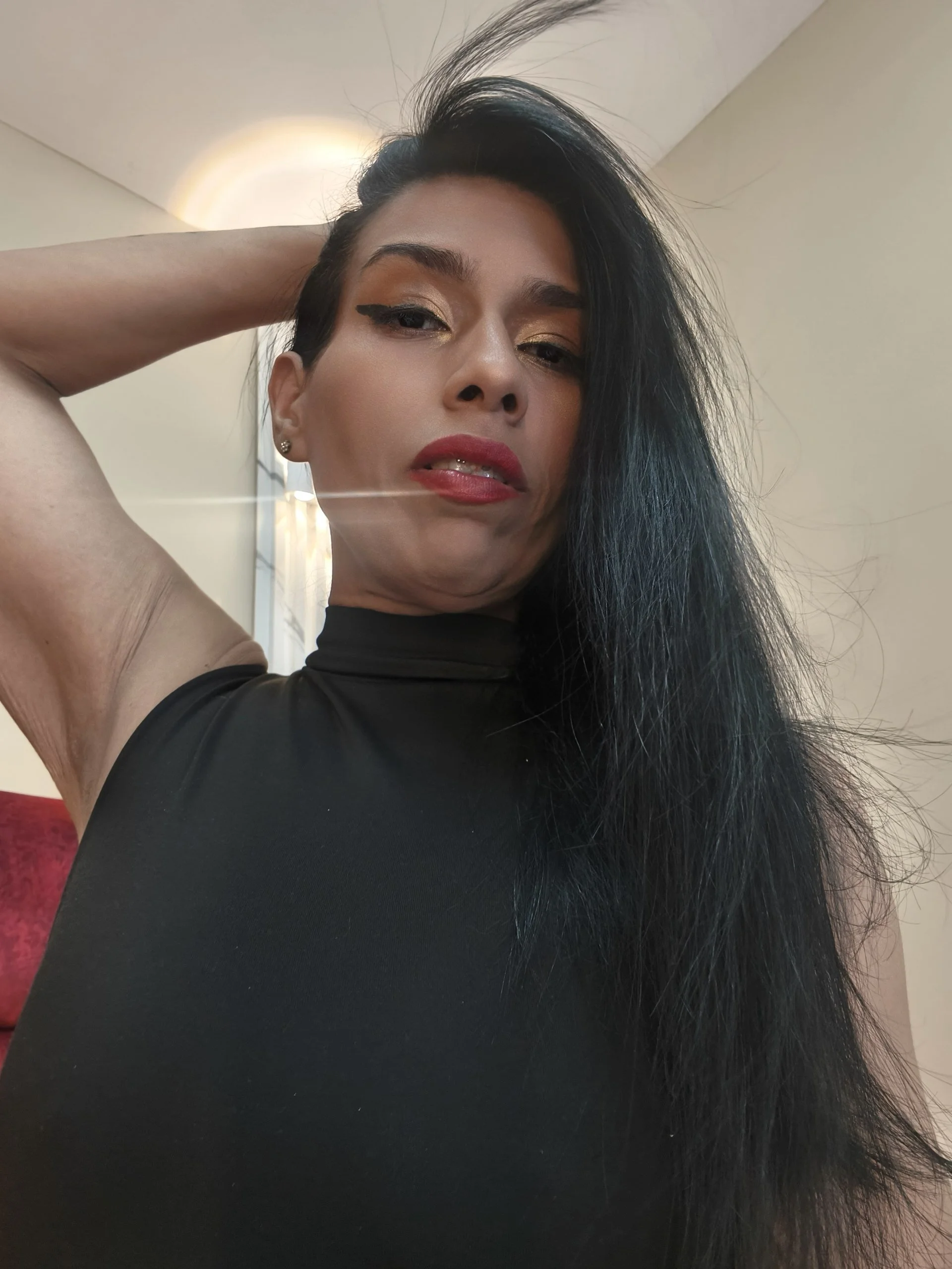 KarolVIPXXX Public  3টি ছবি