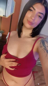 Tianna_rossi The perfect mix of cute & wild 🍑🔥 Foto 3