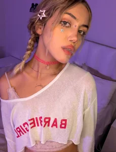 Mia_Delvane Public Kuva