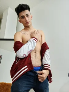 MrWilliseo Red Pic 3