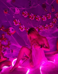 amara_tinkerbell Happy Halloween wishes you the sexy tinkebell 💦😈 зображення 3