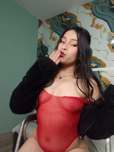 Ariadna_andrade Did you like my outfit today.. do I look like a good bitch? Billede 3