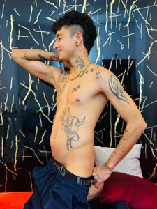 🖤😏 Silent night, loud desires. de Patrick_Rango  2 photos