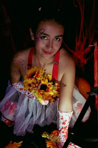 AntonellaQueenn WHAT DO YOU THINK OF MY COSTUME? 😍😍 Pic 2