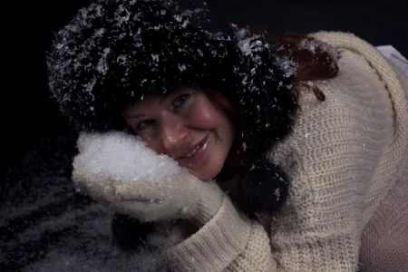 DreamVikky's Snowy Day Sex Photo 4