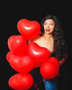 aitana_garcia_ your Valentine's gift or roses, which do you choose? 圖片 3