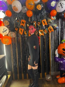 WhiteKellyHappy Halloween 😈 Bild 2