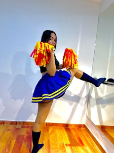Nayelith_hopping a little 🎉图片
