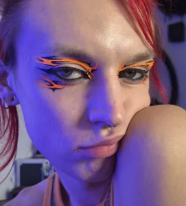 wytransgal Gorgeous face Pic 6