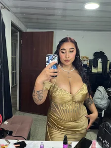 Mia_skyy18 Public slika 5