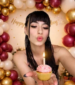 Pinksnake Today is my birthday, now i am 21!!!  3টি ছবি