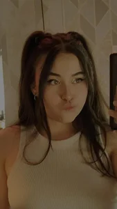 HannaCollins_: sensual girl 😈💦 ( 3 фото)