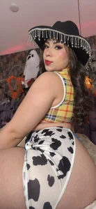 IsabellaAnngel 🤠 The hottest rodeo starts with me 🔥😈 Immagine  3