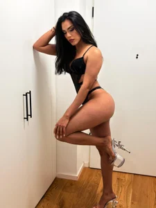 ARANZA_TRANSGIRL sexy in black Εικόνα
