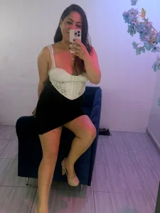 your elegant wife😍🤍🔥 de Silvana_lane Foto 4