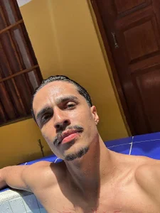 Axxel_Monroy Public slika 3