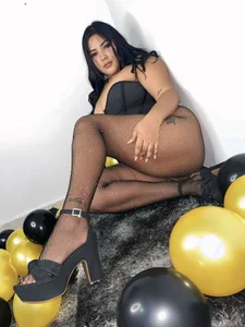 sashaoficial_ An incredible night on my birthday Pic 7