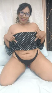 Nailha1 I AM A BEAUTIFUL LATIN GIRL WHO HAS DIFFERENT CULTURES AND FETISHES TELL ME WHAT YOU LIKE ☺️ Pic 3