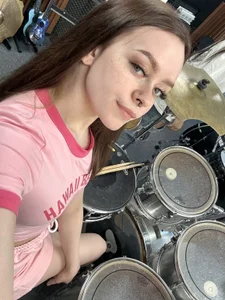 CheekySashaCharm Keep me in your heart💌  5টি ছবি