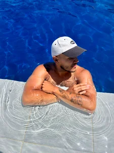 Pool 💦 de MarkSantozz  2 Imagens