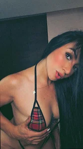 ArianaRosee_ flirty schoolgirl 🔥 Pic 3